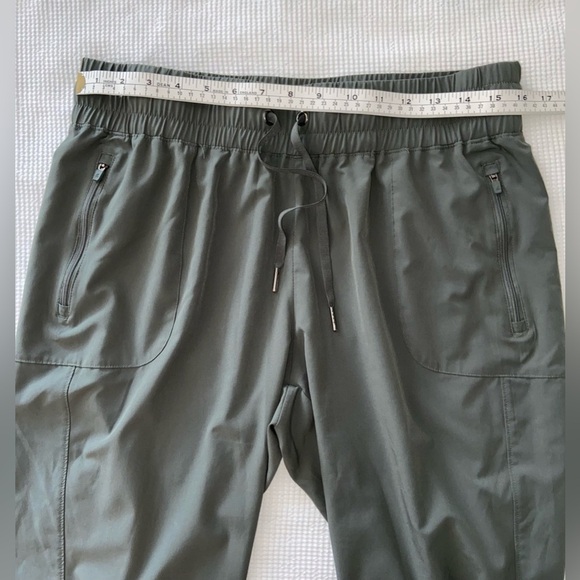 Women’s Kyodan army green KEEP IT MOVING crop pants size Large - Picture 6 of 15